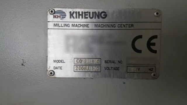 유니언머신 - CNC 선반 중고 기계 매물, 기흥 COMBI - V10 / 2005년식